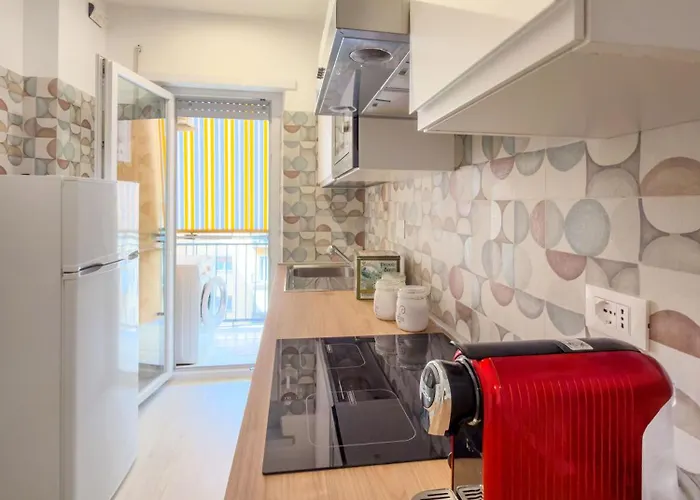 Apartment 3 Bedroom Flat With Private Parking And Metro At 4 Mins Walk