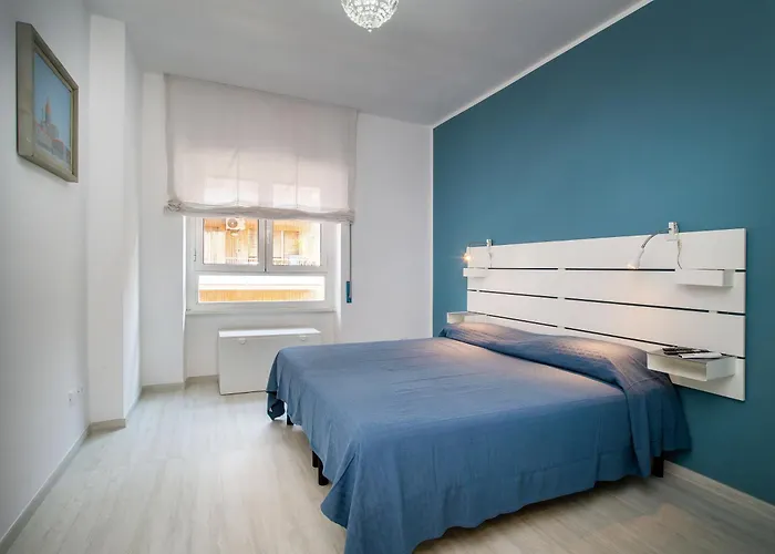 Apartment 3 Bedroom Flat With Private Parking And Metro At 4 Mins Walk *