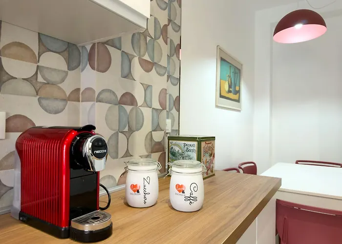 3 Bedroom Flat With Private Parking And Metro At 4 Mins Walk * Rom