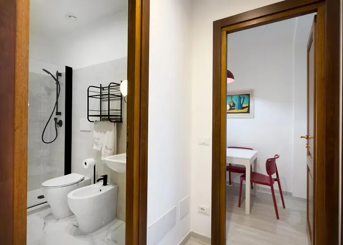 Apartment 3 Bedroom Flat With Private Parking And Metro At 4 Mins Walk *